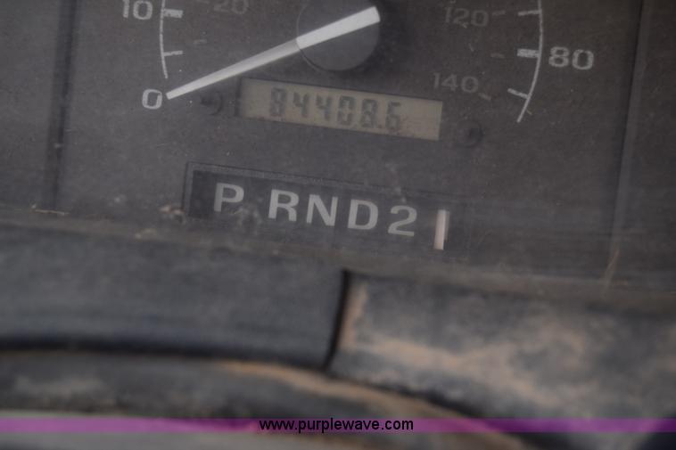 image for item L2558 1994 Ford F250 HD flatbed pickup truck