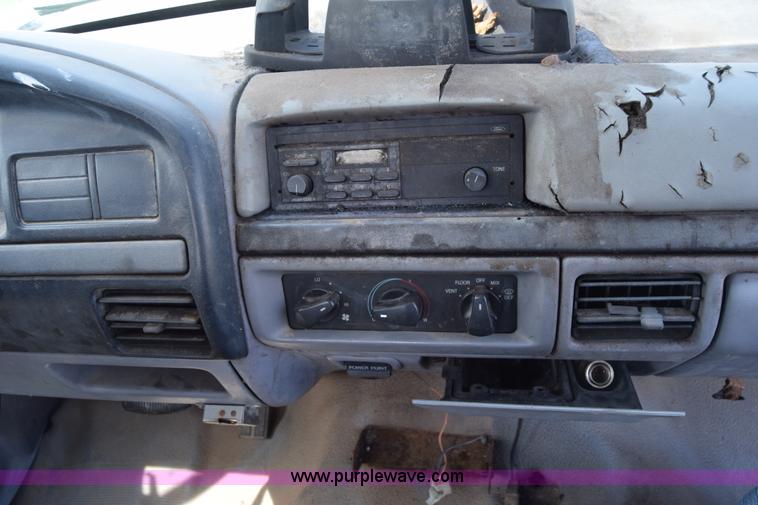 image for item L2558 1994 Ford F250 HD flatbed pickup truck