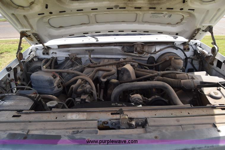 image for item L2558 1994 Ford F250 HD flatbed pickup truck