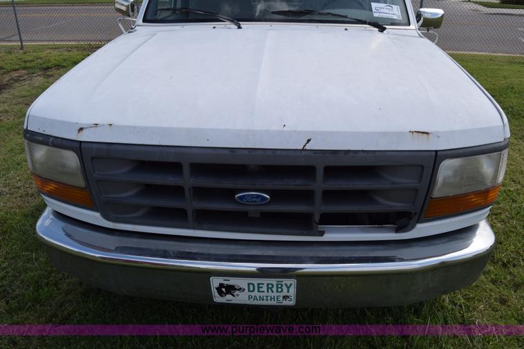 image for item L2558 1994 Ford F250 HD flatbed pickup truck