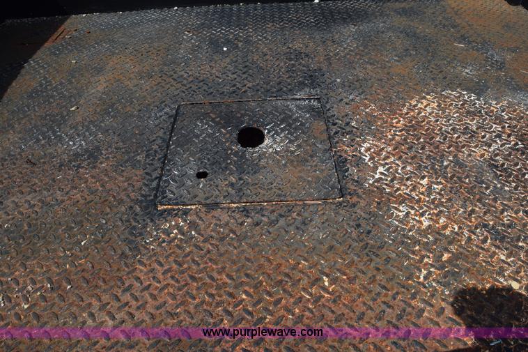 image for item L2558 1994 Ford F250 HD flatbed pickup truck