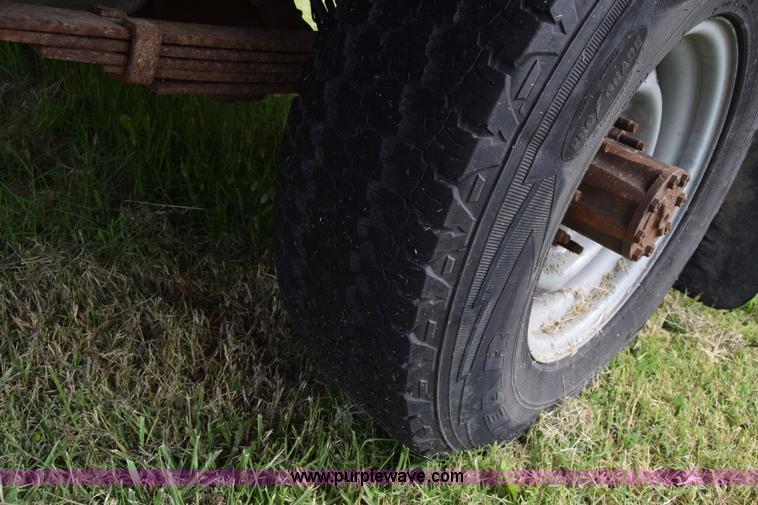 image for item L2558 1994 Ford F250 HD flatbed pickup truck