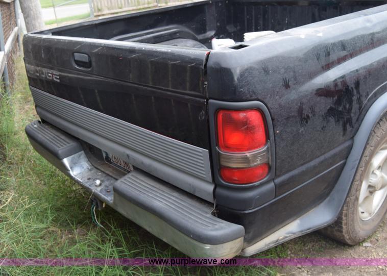 image for item L2573 1999 Dodge Ram 1500 Quad Cab pickup truck
