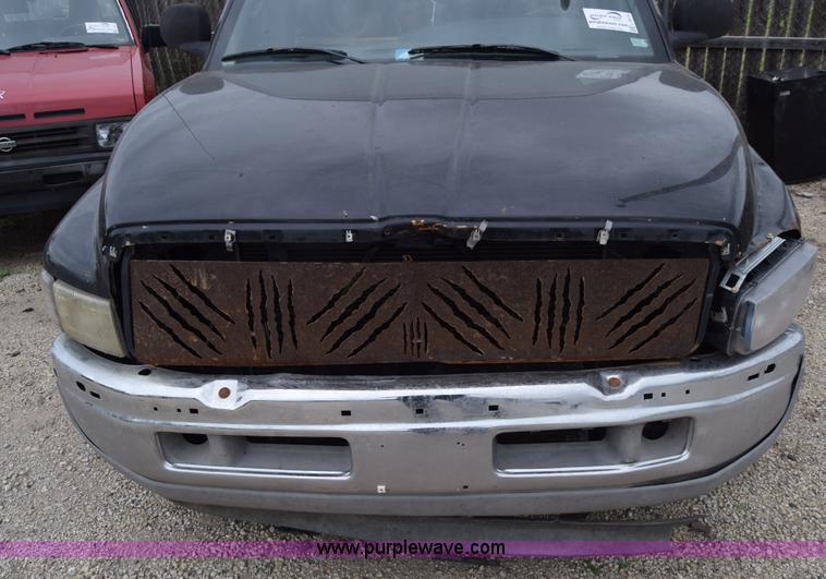image for item L2573 1999 Dodge Ram 1500 Quad Cab pickup truck