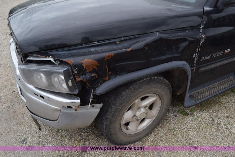 image for item L2573 1999 Dodge Ram 1500 Quad Cab pickup truck