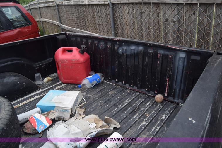 image for item L2573 1999 Dodge Ram 1500 Quad Cab pickup truck