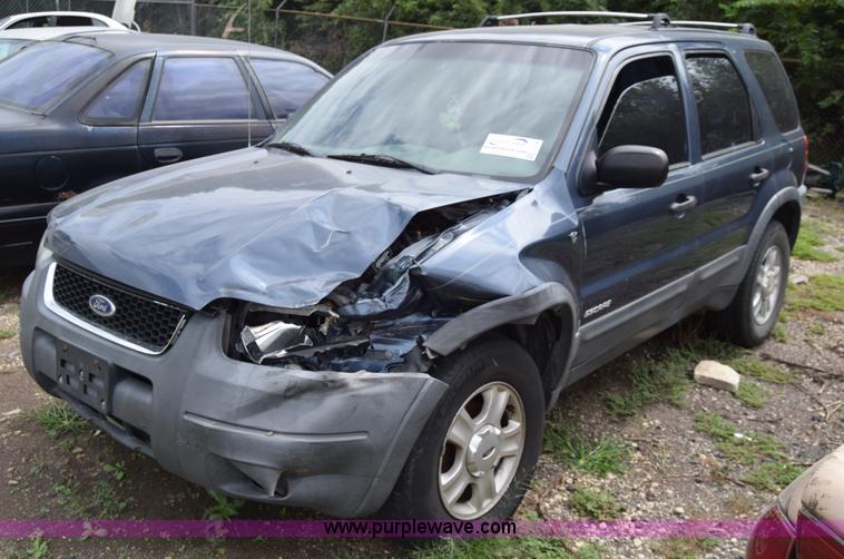 image for item L2578 2001 Ford Escape SUV