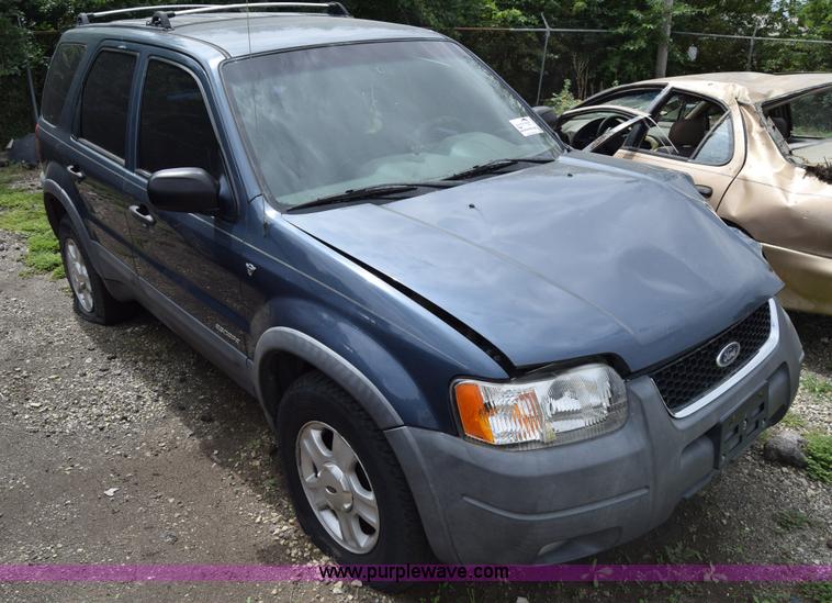 image for item L2578 2001 Ford Escape SUV