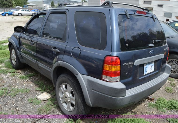 image for item L2578 2001 Ford Escape SUV