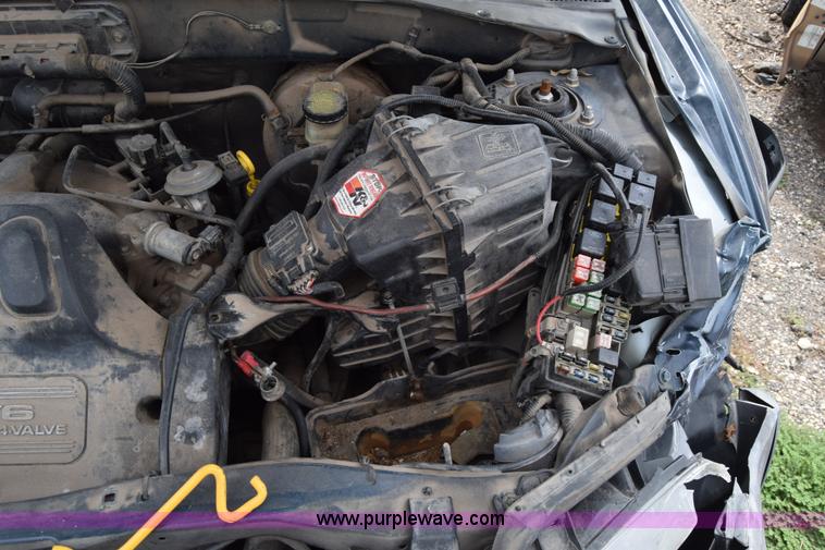 image for item L2578 2001 Ford Escape SUV