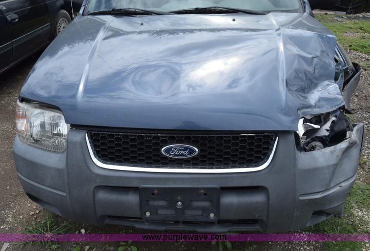 image for item L2578 2001 Ford Escape SUV