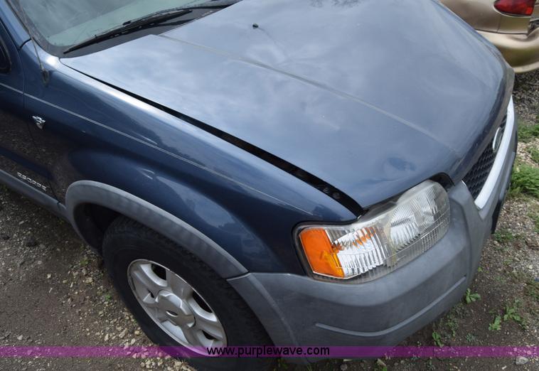 image for item L2578 2001 Ford Escape SUV
