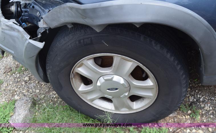 image for item L2578 2001 Ford Escape SUV