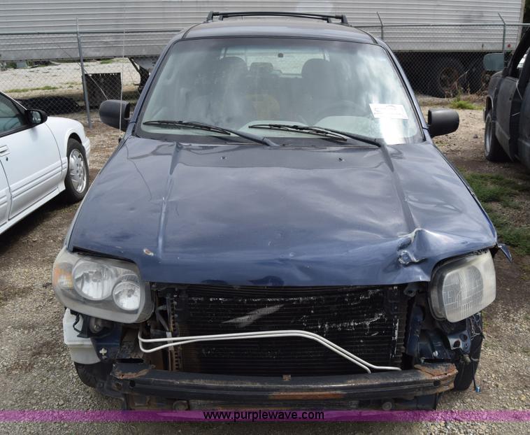 image for item L2580 2002 Ford Escape SUV