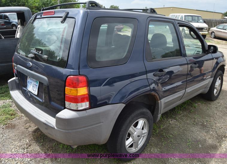 image for item L2580 2002 Ford Escape SUV