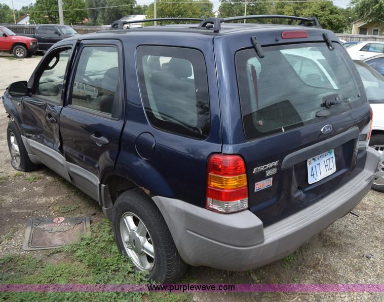 image for item L2580 2002 Ford Escape SUV