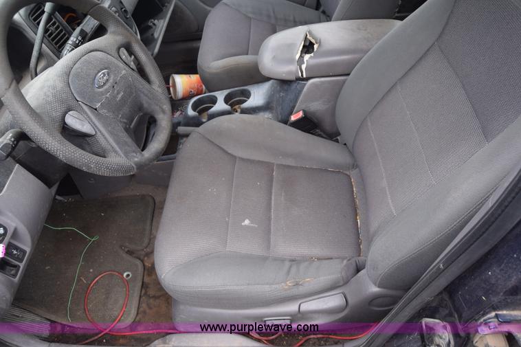 image for item L2580 2002 Ford Escape SUV