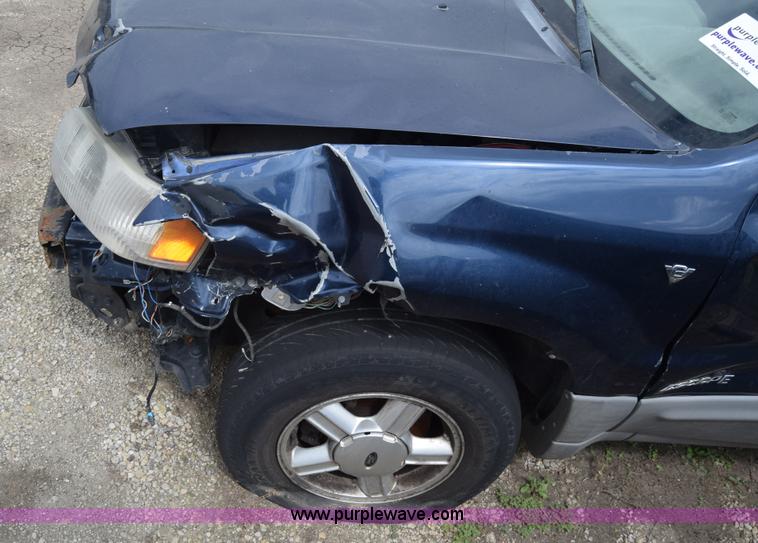 image for item L2580 2002 Ford Escape SUV