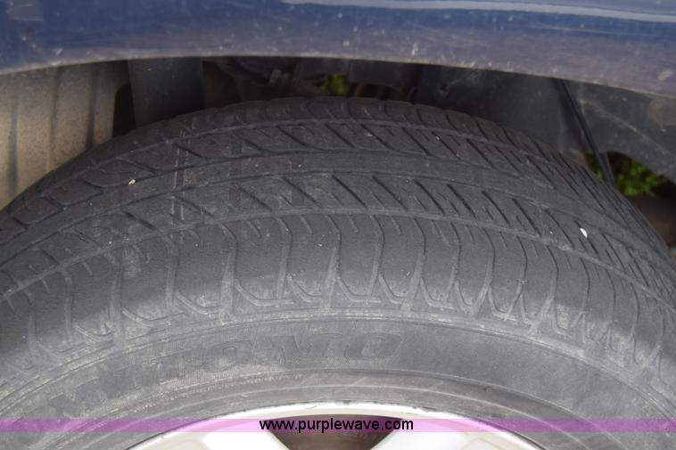 image for item L2580 2002 Ford Escape SUV