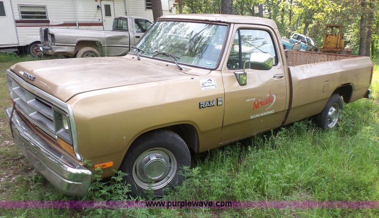image for item L3518 1990 Dodge D150 pickup truck