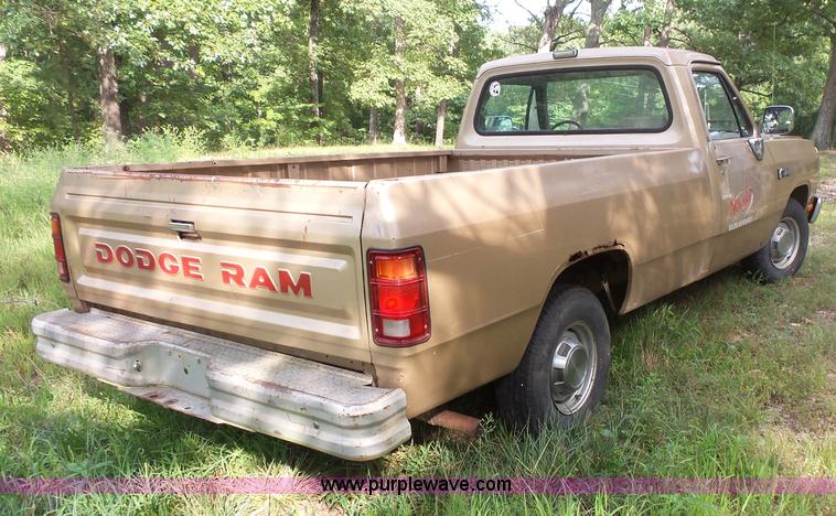 image for item L3518 1990 Dodge D150 pickup truck