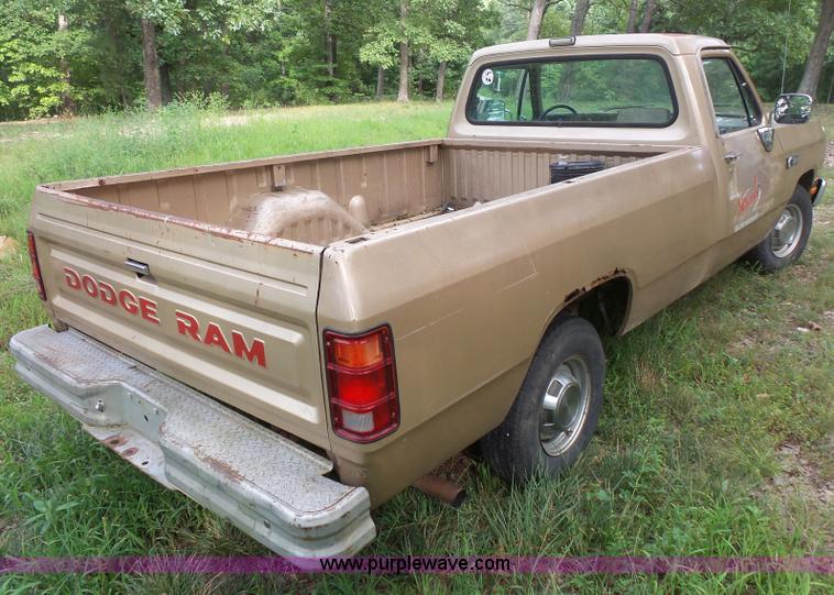 image for item L3518 1990 Dodge D150 pickup truck