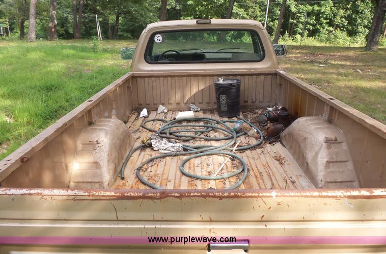 image for item L3518 1990 Dodge D150 pickup truck