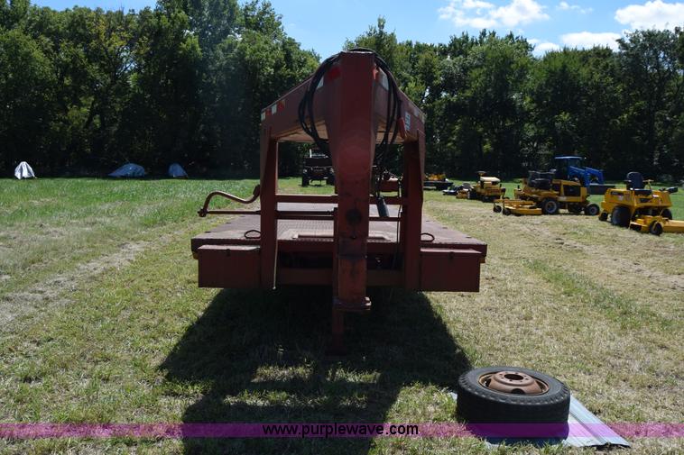 image for item L3861 1985 Gold Nugget 400-28 rollback trailer