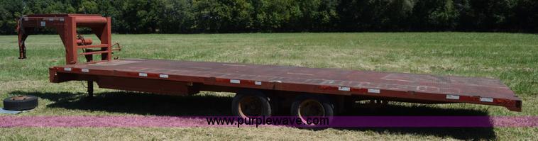image for item L3861 1985 Gold Nugget 400-28 rollback trailer
