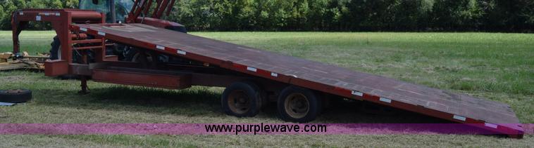 image for item L3861 1985 Gold Nugget 400-28 rollback trailer