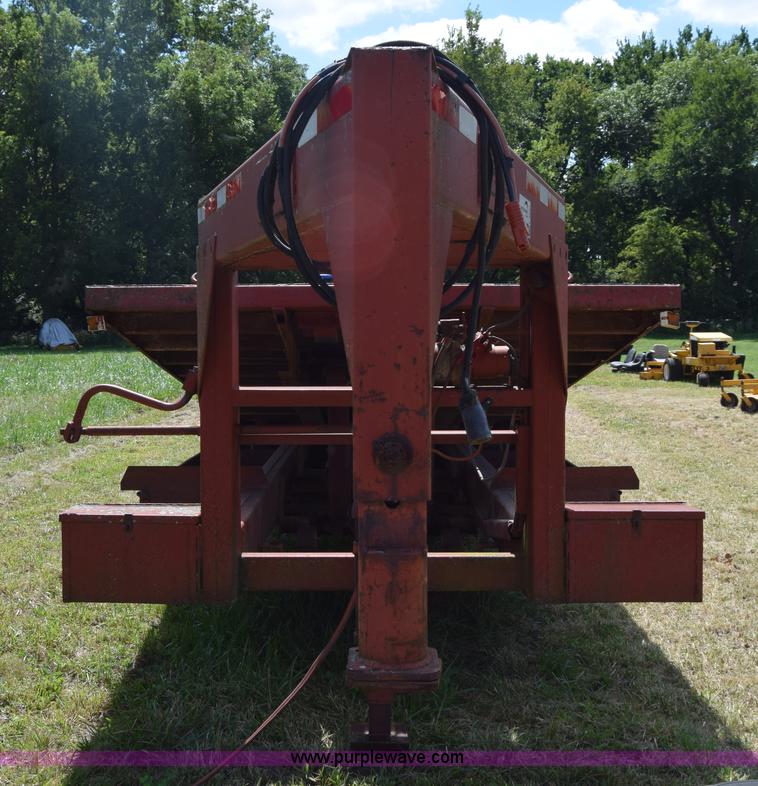 image for item L3861 1985 Gold Nugget 400-28 rollback trailer