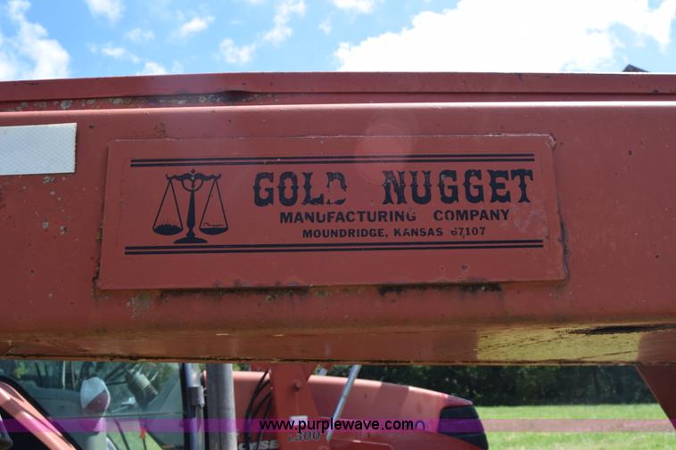 image for item L3861 1985 Gold Nugget 400-28 rollback trailer