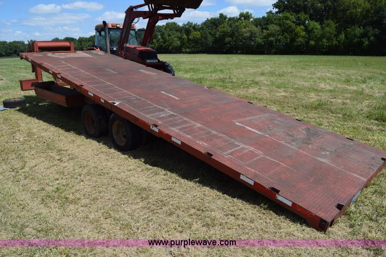 image for item L3861 1985 Gold Nugget 400-28 rollback trailer