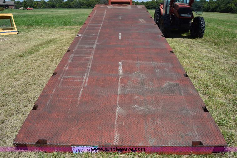 image for item L3861 1985 Gold Nugget 400-28 rollback trailer