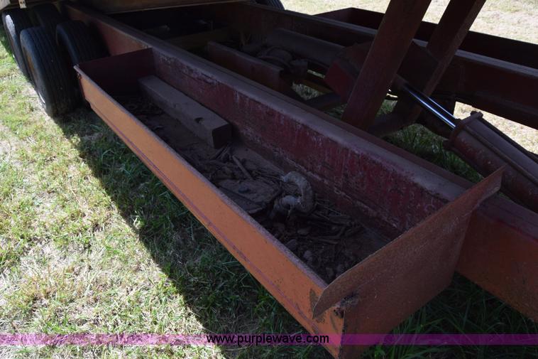 image for item L3861 1985 Gold Nugget 400-28 rollback trailer