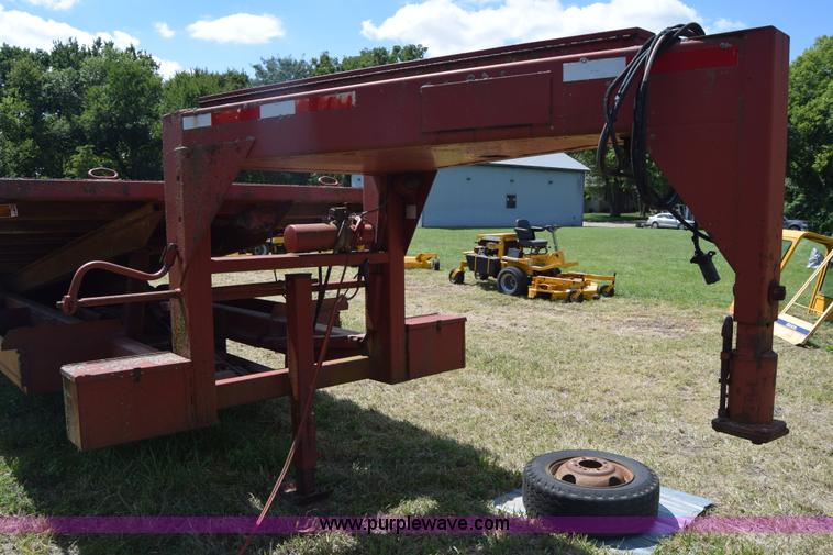 image for item L3861 1985 Gold Nugget 400-28 rollback trailer