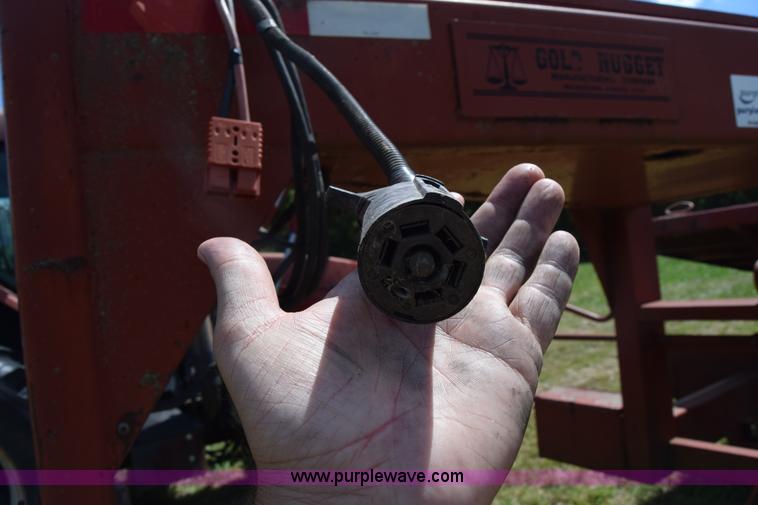 image for item L3861 1985 Gold Nugget 400-28 rollback trailer