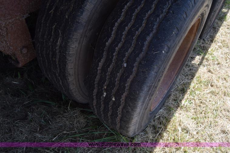 image for item L3861 1985 Gold Nugget 400-28 rollback trailer