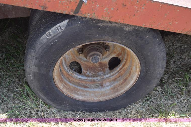 image for item L3861 1985 Gold Nugget 400-28 rollback trailer