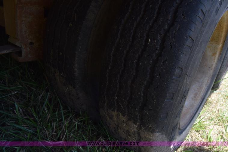 image for item L3861 1985 Gold Nugget 400-28 rollback trailer