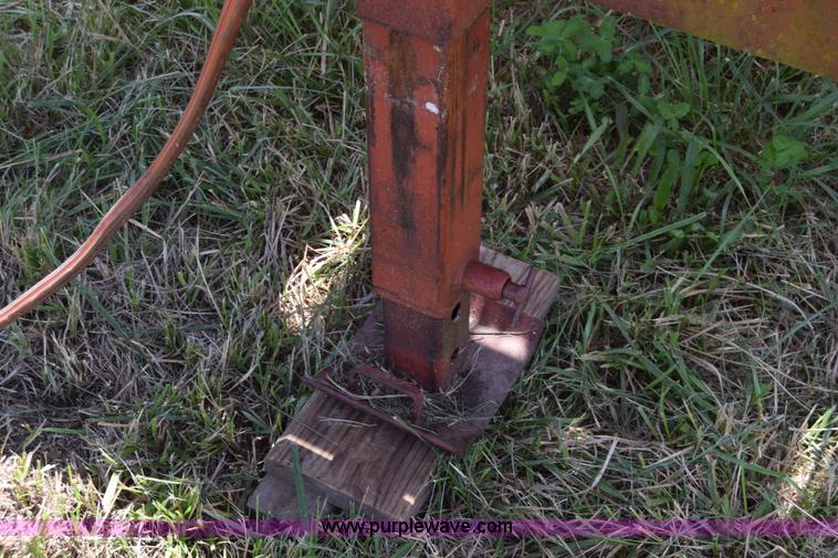 image for item L3861 1985 Gold Nugget 400-28 rollback trailer