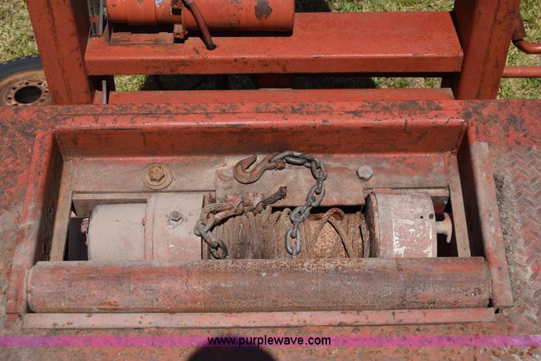 image for item L3861 1985 Gold Nugget 400-28 rollback trailer