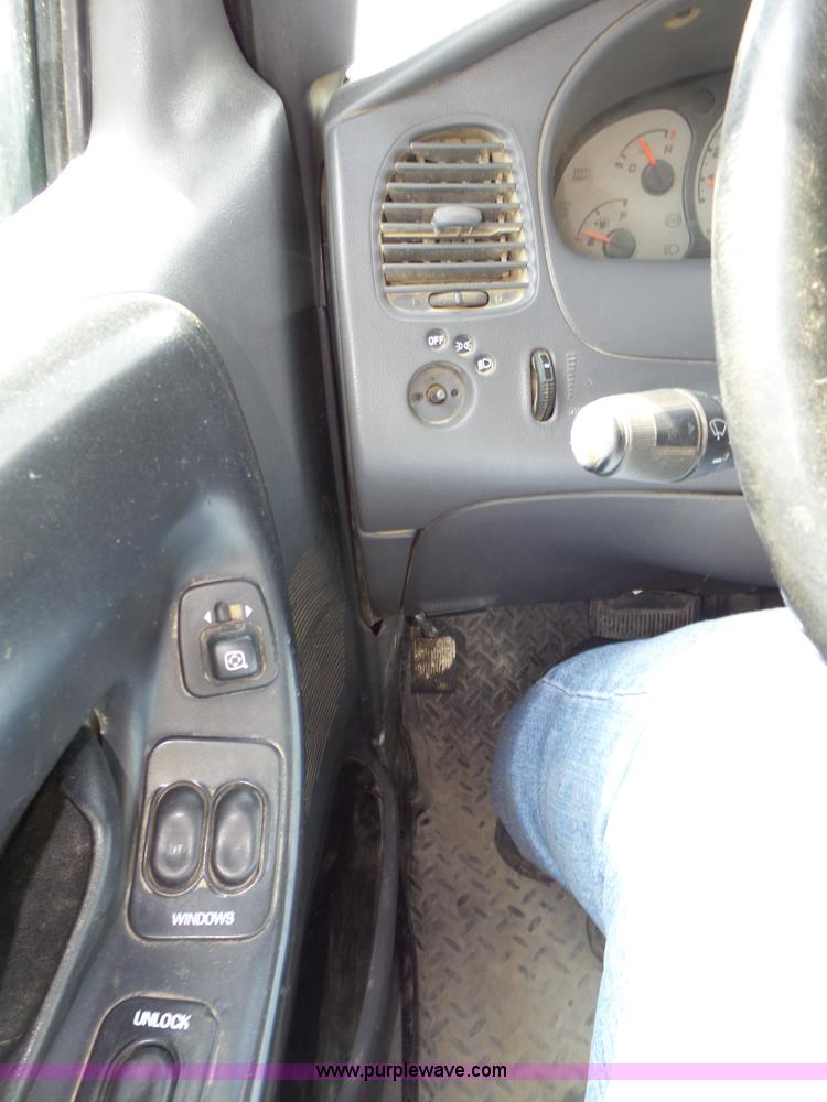 image for item L4033 2003 Ford Ranger XLT SuperCab pickup truck