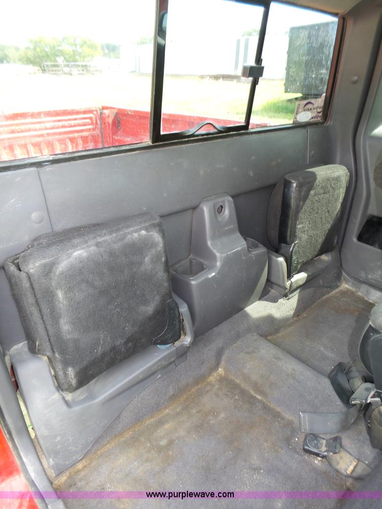 image for item L4033 2003 Ford Ranger XLT SuperCab pickup truck