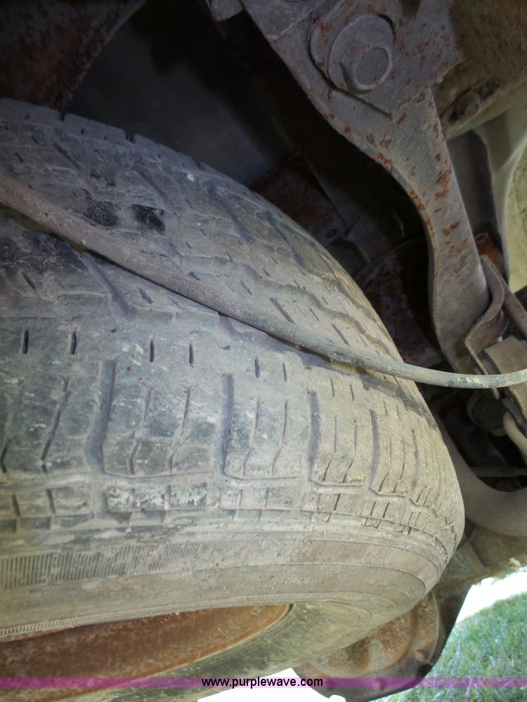 image for item L4033 2003 Ford Ranger XLT SuperCab pickup truck