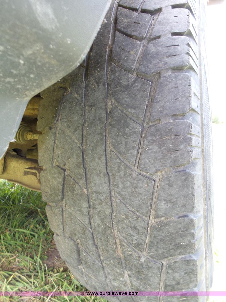 image for item L4033 2003 Ford Ranger XLT SuperCab pickup truck