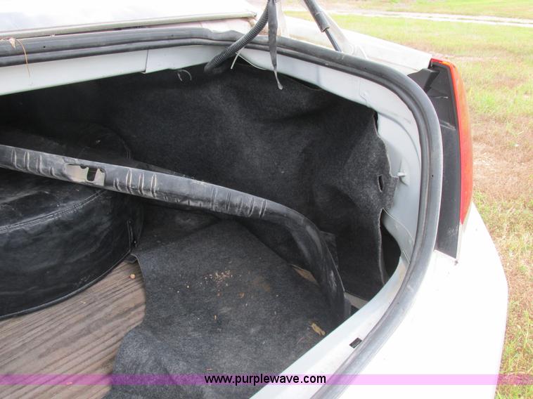 image for item L4036 2006 Chevrolet Impala Police