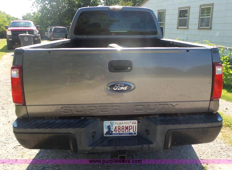 image for item L4759 2009 Ford F250 Super Duty SuperCab pickup truck