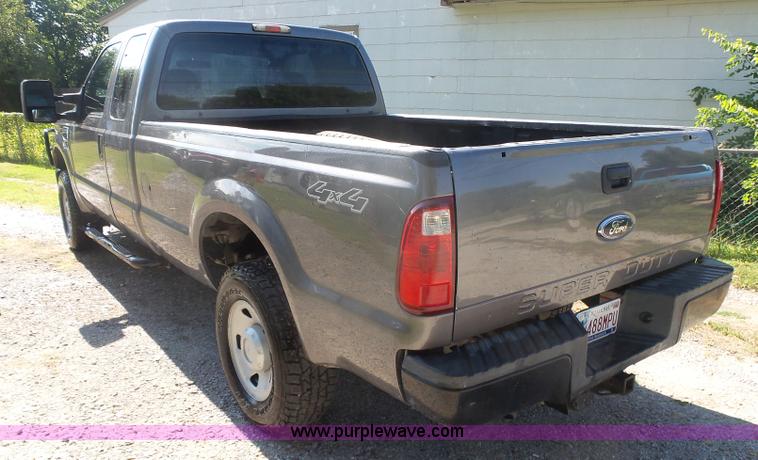 image for item L4759 2009 Ford F250 Super Duty SuperCab pickup truck