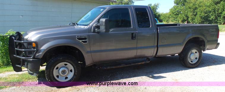 image for item L4759 2009 Ford F250 Super Duty SuperCab pickup truck